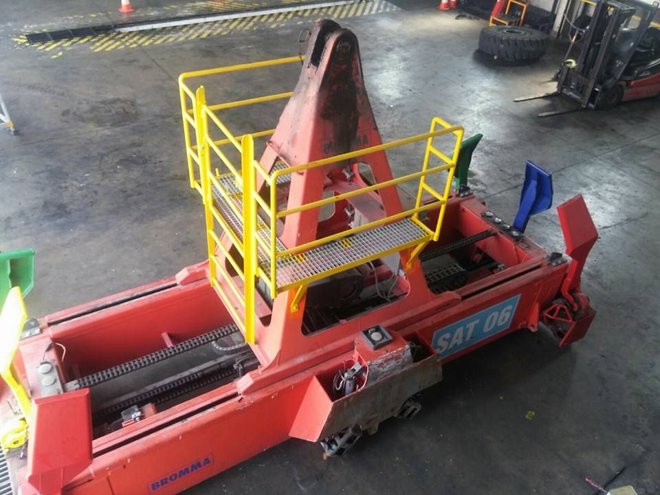 SPREADER KOCA SÖKME VE BAKIM PLATFORMU